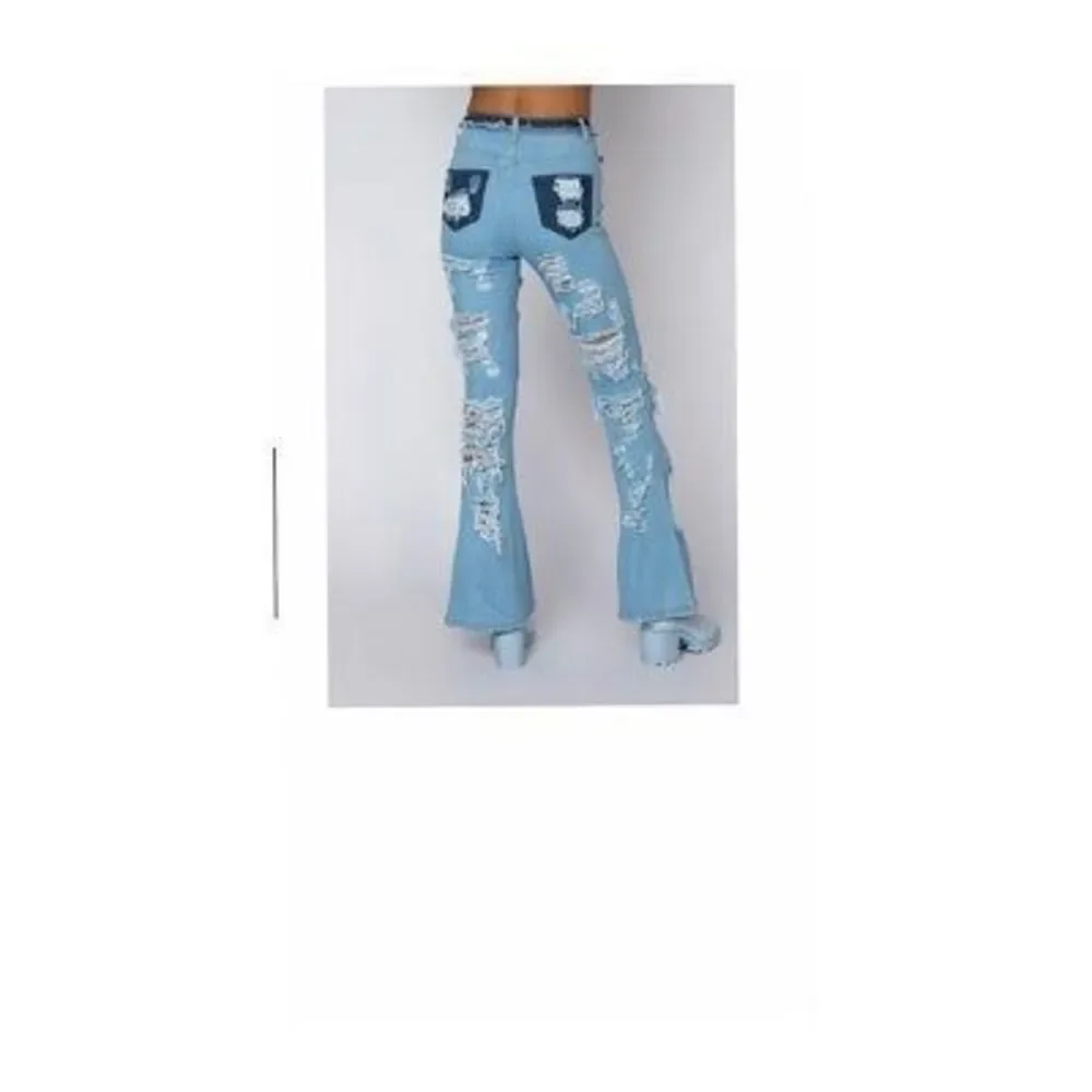NWT~Super Distressed Aphrodite Flare Leg Denim Jeans~Tag Sz 11~Fits Like Sz 9